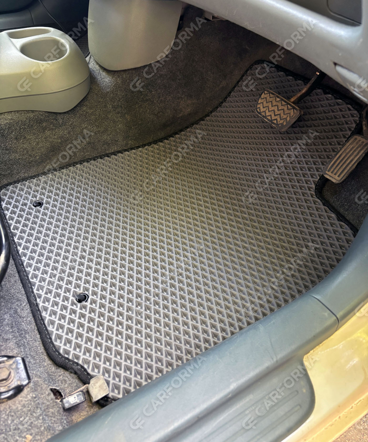 Ворсовые коврики на Toyota Vitz I 1998&nbsp;-&nbsp;2005 в Волгограде