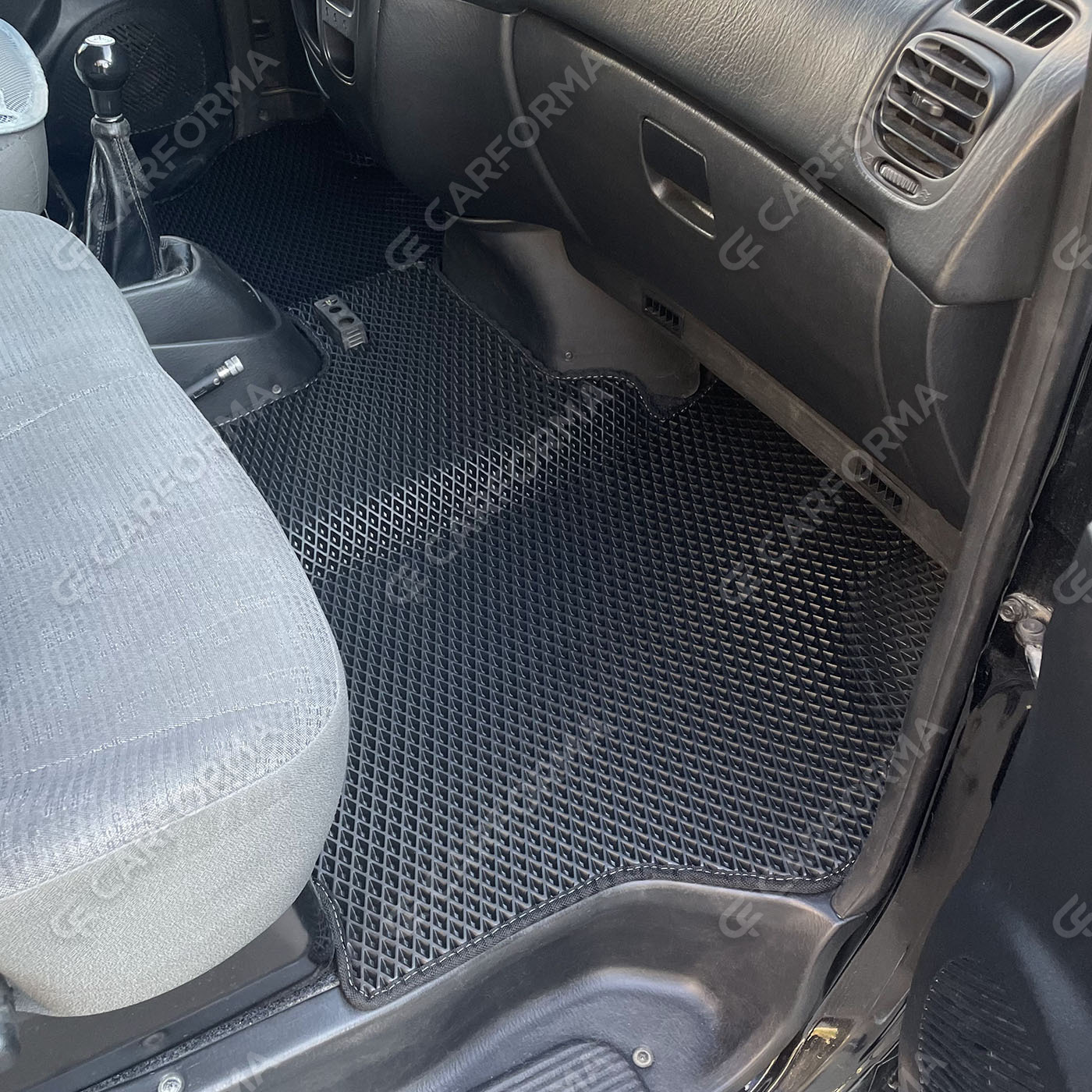 Коврики на Hyundai Starex 1996&nbsp;-&nbsp;2007 в Волгограде