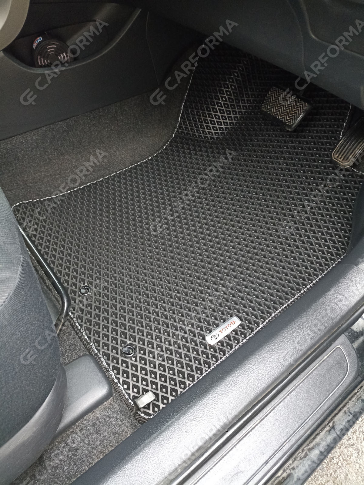 Коврики на Toyota Corolla Fielder (E14) 2006&nbsp;-&nbsp;2012 в Волгограде