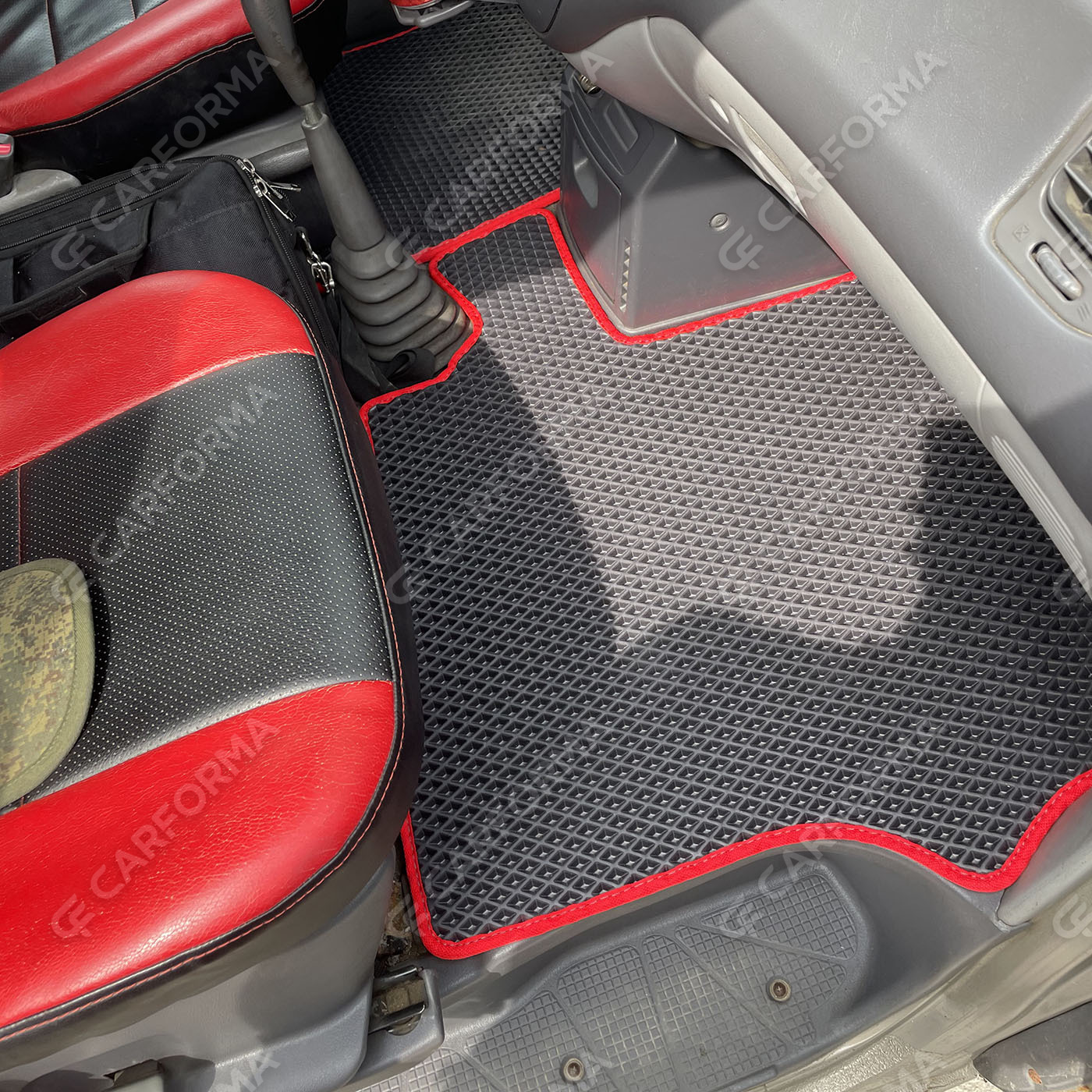 Коврики на Mitsubishi Space Gear 1994&nbsp;-&nbsp;2007 в Волгограде