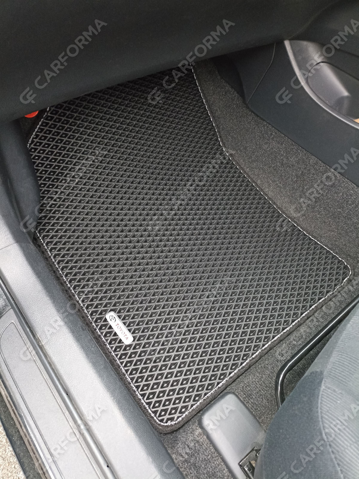 Коврики на Toyota Corolla Fielder (E14) 2006&nbsp;-&nbsp;2012 в Волгограде