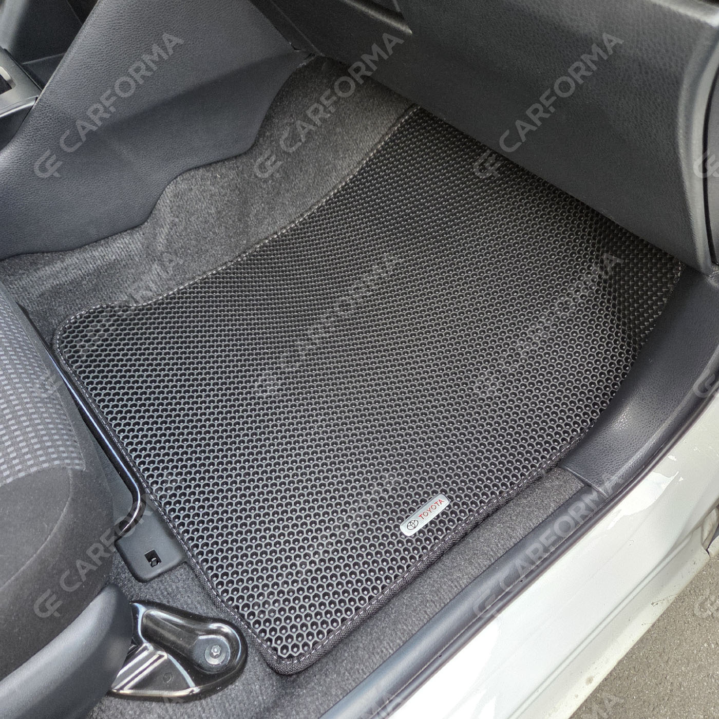 Коврики на Toyota Yaris L 2013&nbsp;-&nbsp;2026 в Волгограде