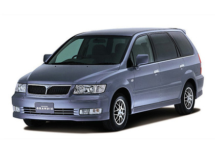 Коврики на Mitsubishi Chariot Grandis 1997 - 2003 в Волгограде